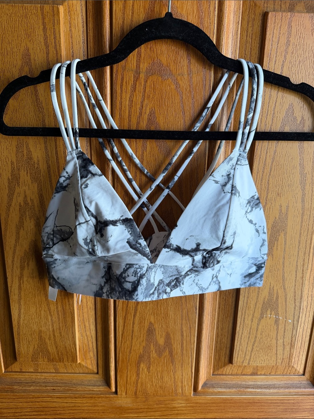 Victoria Secret seamless Strappy Marble-Print Bralette - White/Gray